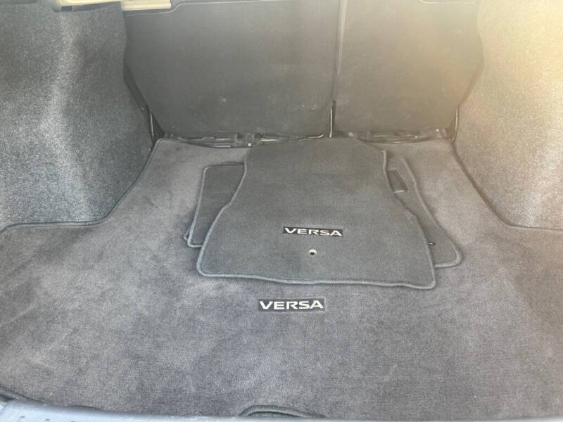 2023 Nissan Versa SV