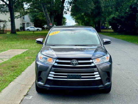 2017 Toyota Highlander for sale at Road Rive in Charlotte NC