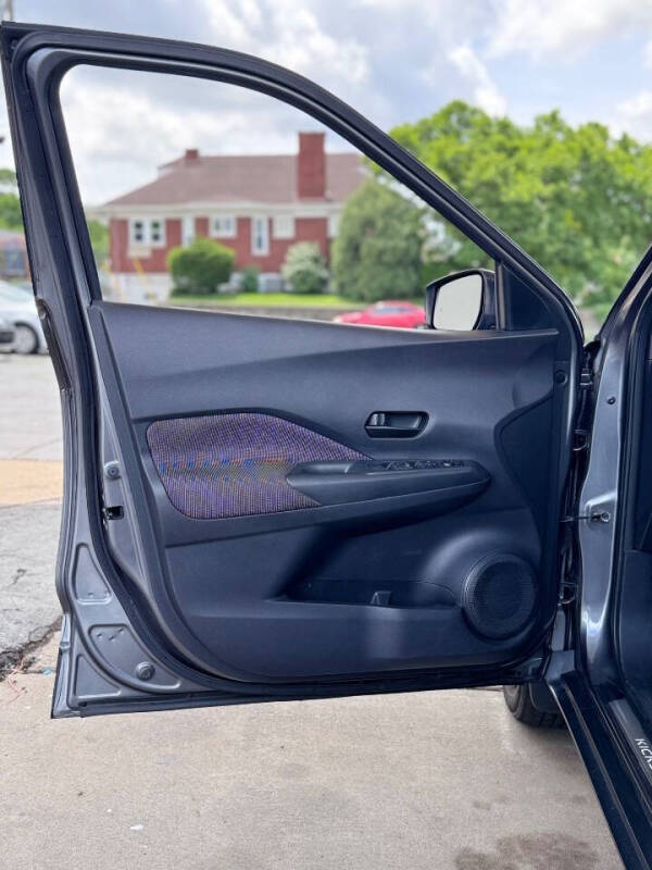 2019 Nissan Kicks S