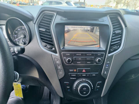 2017 Hyundai Santa Fe SE