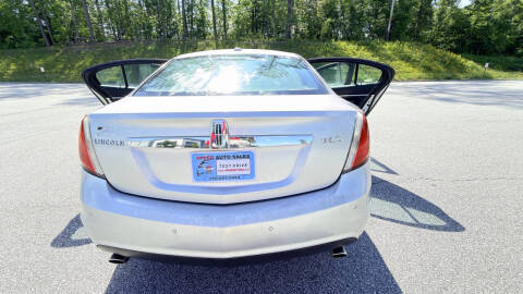 2010 Lincoln MKS