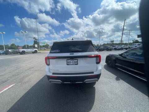 2025 Ford Explorer Platinum