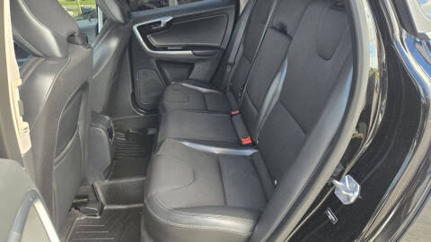 2017 Volvo XC60 T5 Dynamic
