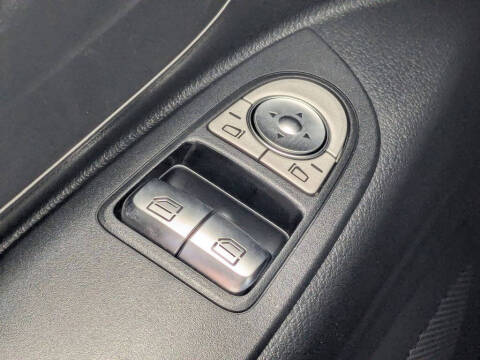 2023 Mercedes-Benz Metris Passenger