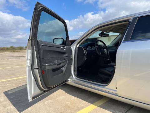 2009 Chrysler 300 SRT-8