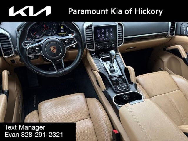 2017 Porsche Cayenne Platinum Edition