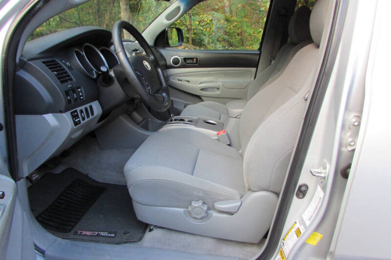 2011 Toyota Tacoma PreRunner photo 25