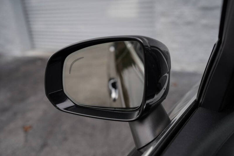 2017 Volvo XC90 T5 Momentum