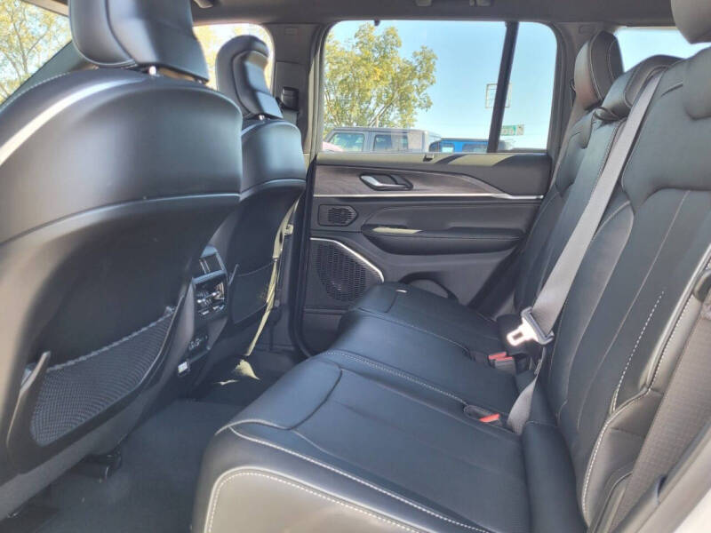 2025 Jeep Grand Cherokee Overland