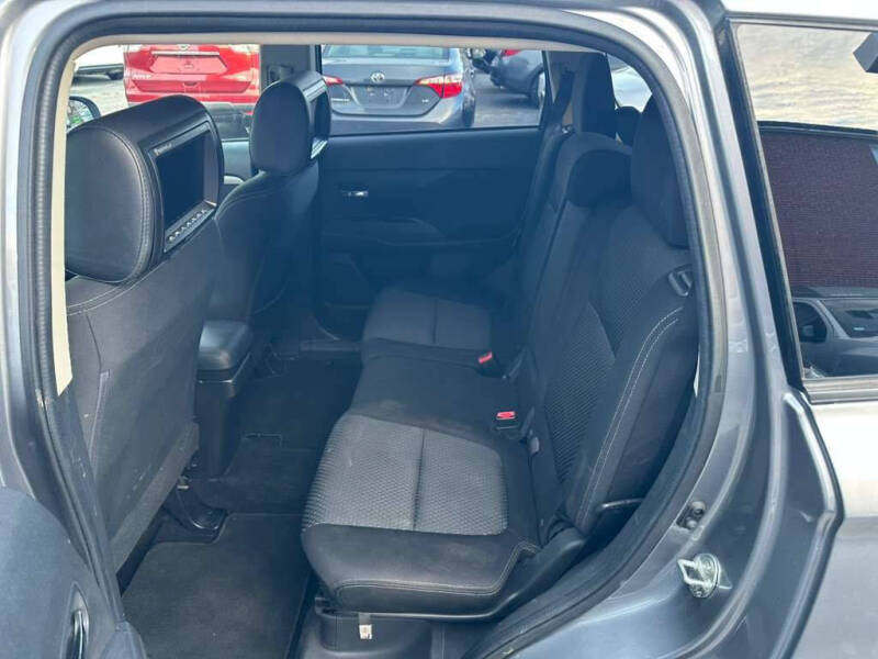 2017 Mitsubishi Outlander SE