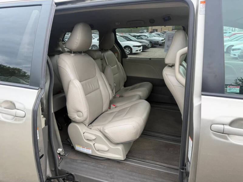 2017 Toyota Sienna