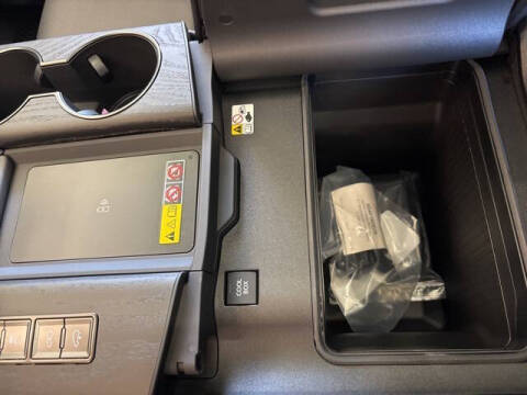 2025 Lexus LX 700h Luxury