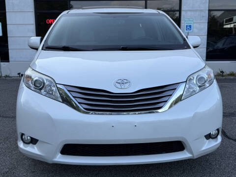 2017 Toyota Sienna XLE 7-Passenger