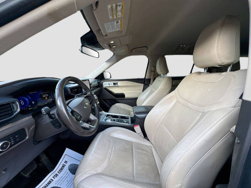 2022 Ford Explorer Platinum