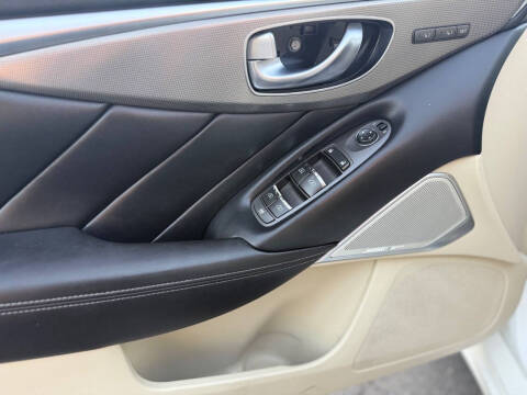 2017 Infiniti Q50 2.0T