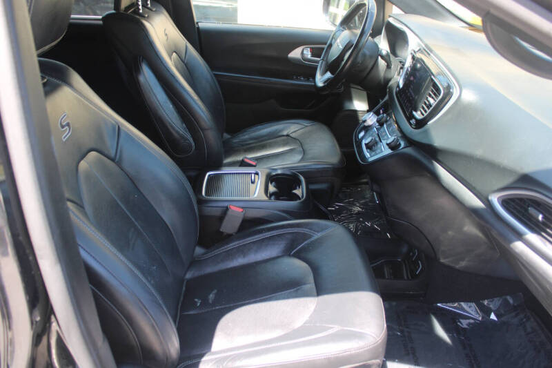 2018 Chrysler Pacifica Touring L Plus