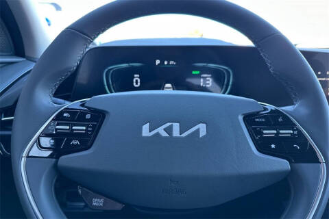 2025 Kia Niro EX