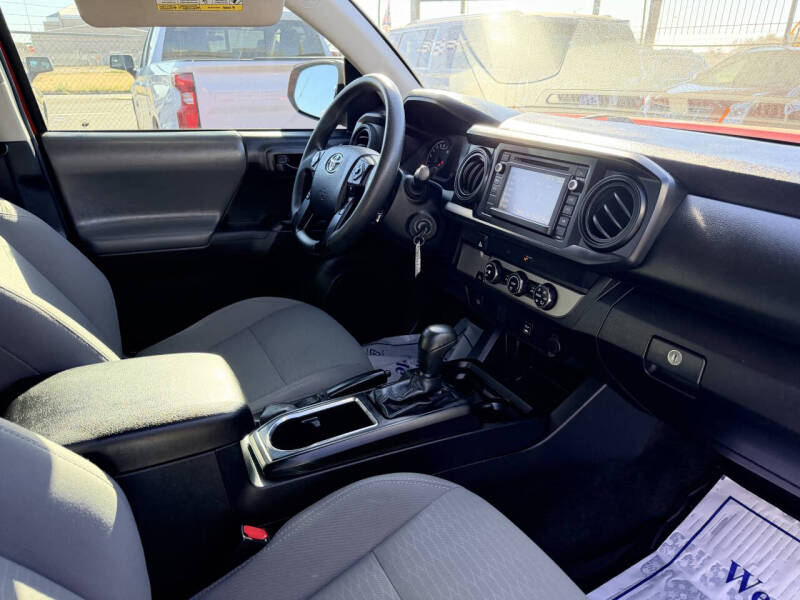 2019 Toyota Tacoma SR