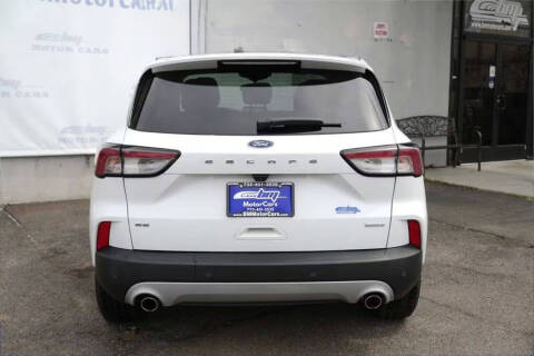 2020 Ford Escape SE