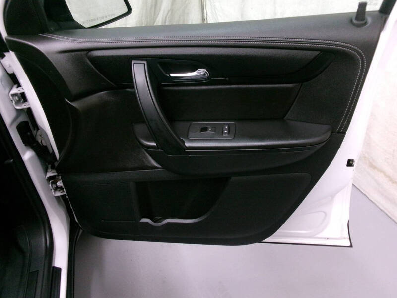 2016 GMC Acadia SLE-2