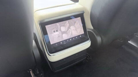 2022 Tesla Model X Plaid