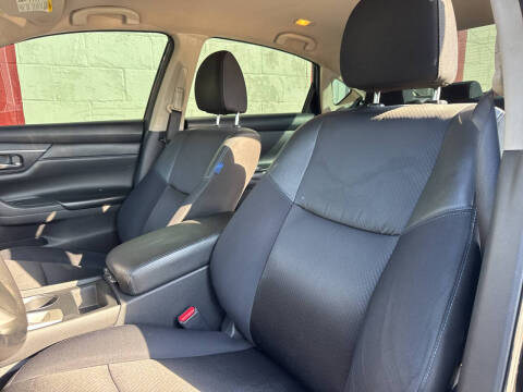 2017 Nissan Altima 2.5 SR