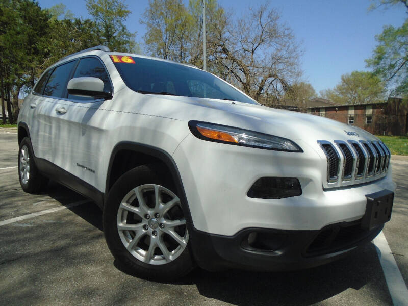 2016 Jeep Cherokee for sale at Sunshine Auto Sales in Kansas City MO