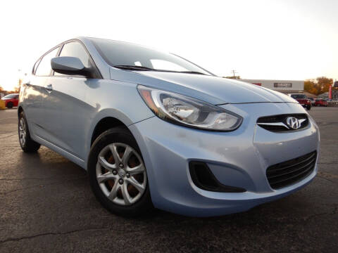 2013 Hyundai Accent for sale at Car Luxe Motors in Crest Hill IL