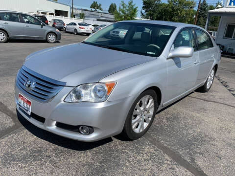 2009 Toyota Avalon for sale at RABI AUTO SALES LLC in Garden City ID