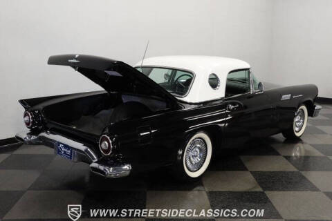 1957 Ford Thunderbird