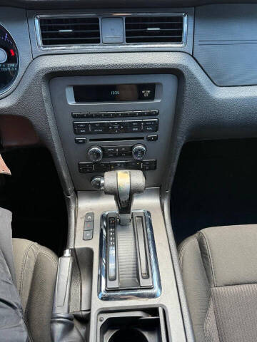 2011 Ford Mustang V6 Premium
