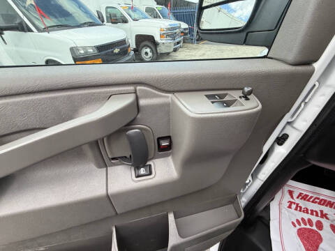 2022 GMC Savana 2500