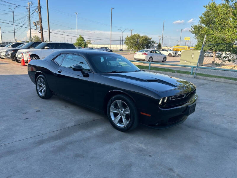 2016 Dodge Challenger SXT