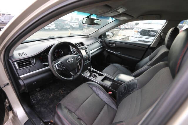 2017 Toyota Camry SE