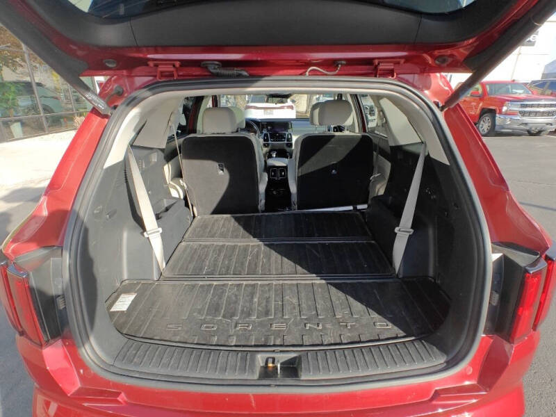 2022 Kia Sorento SX