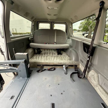 2011 Ford E-350