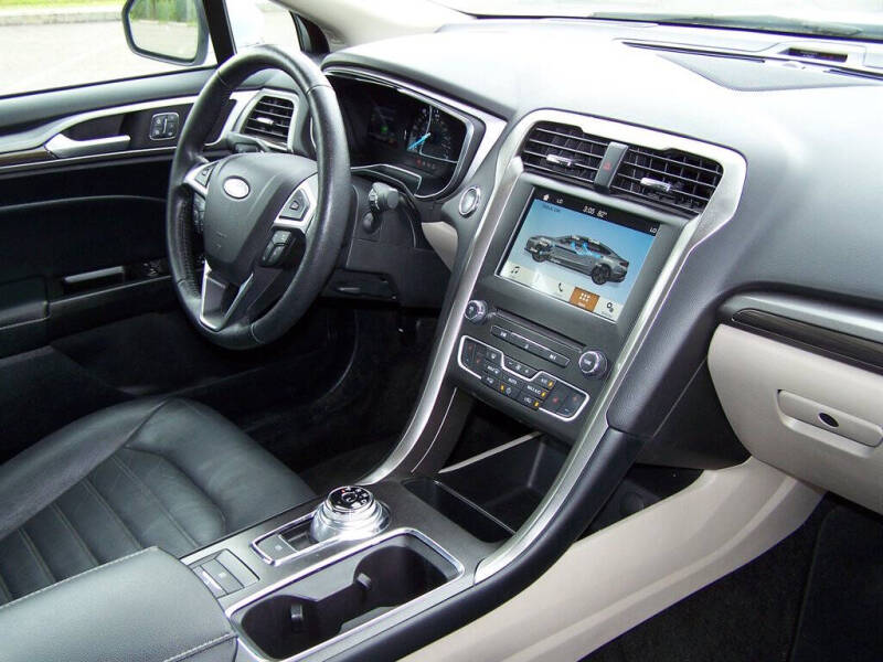 2018 Ford Fusion Hybrid SE