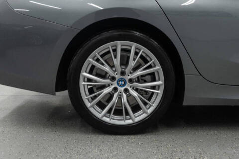 2024 BMW 3 Series 330e xDrive