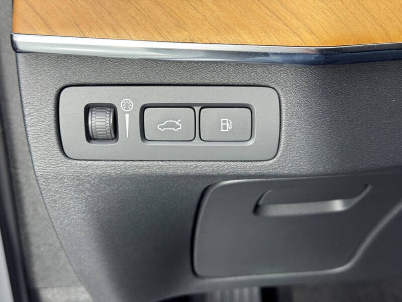 2022 Volvo XC90 Recharge T8 Inscription Expression 6P