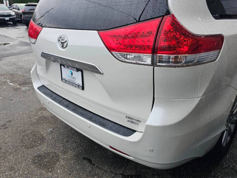 2014 Toyota Sienna Limited 7-Passenger