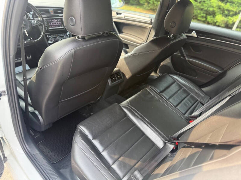 2015 Volkswagen Golf R 4Motion