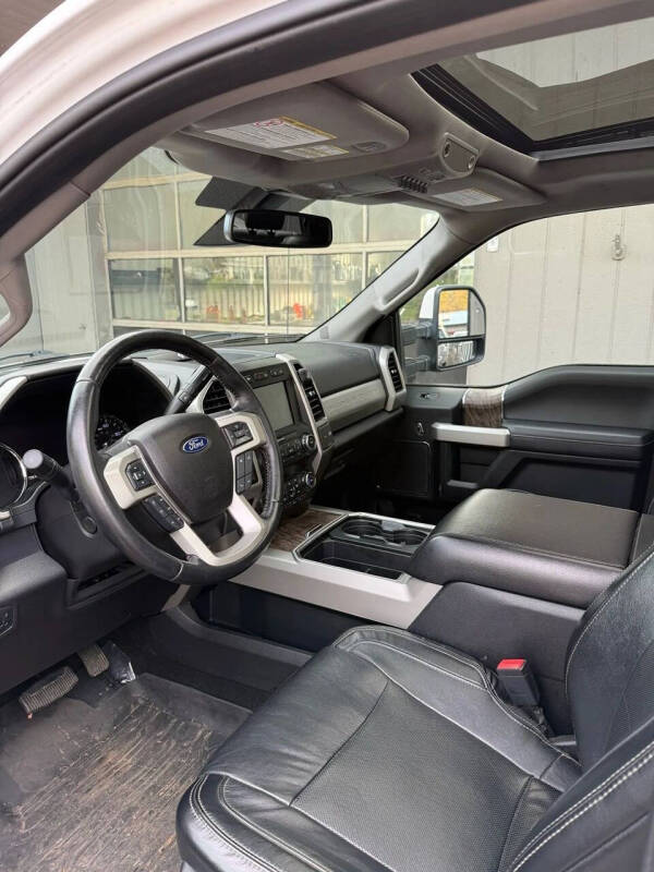 2019 Ford F-350 Super Duty Lariat