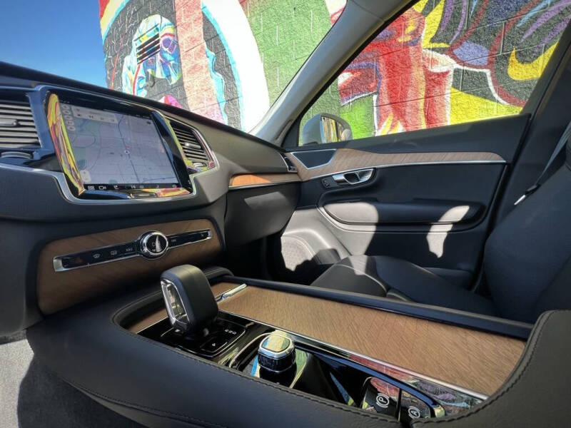 2024 Volvo XC90 B6 Plus Bright Theme 6P