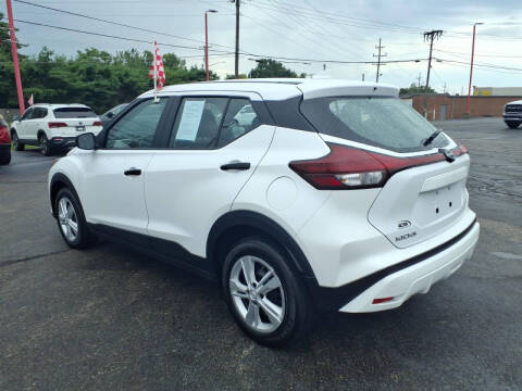 2025 Nissan Kicks Play S