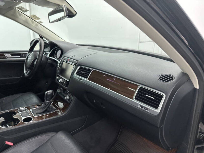 2016 Volkswagen Touareg