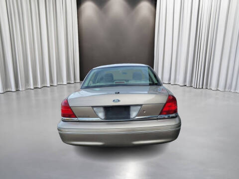 2004 Ford Crown Victoria
