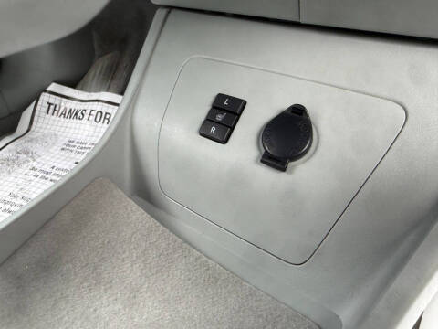 2010 Toyota Prius III