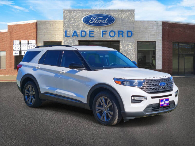2023 Ford Explorer XLT's photo