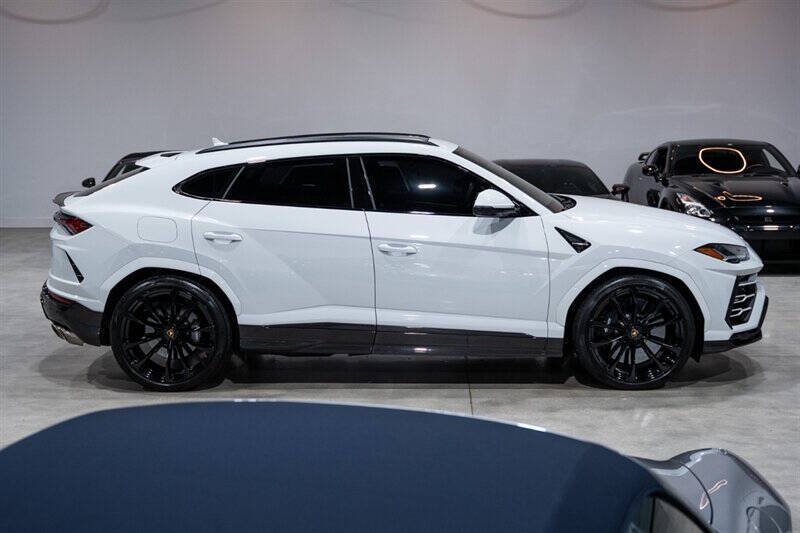 2022 Lamborghini Urus