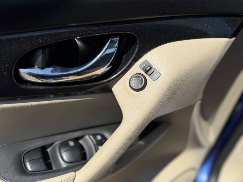 2017 Nissan Rogue S